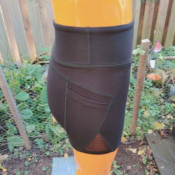 Don't Ache for a Better Body Shorts Size XS. - Picture 2 of 7